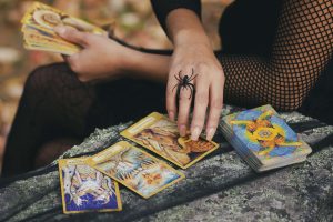 Read more about the article How To Do A Simple Three Card Spread